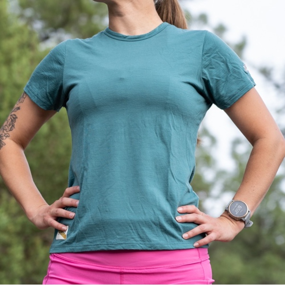Women’s Tracksmith Harrier Tee Size Small - Color Spruce